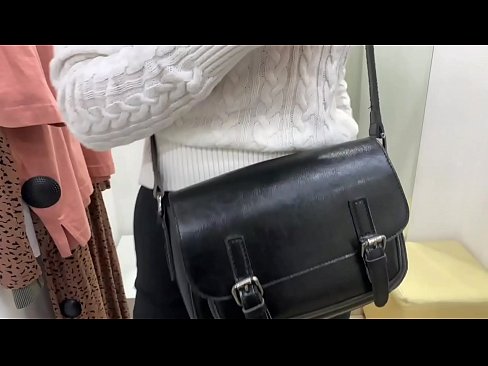 ❤️ 年轻婊子FeralBerry在试衣间用假阳具公开自慰 ❤️ Anal porn❤